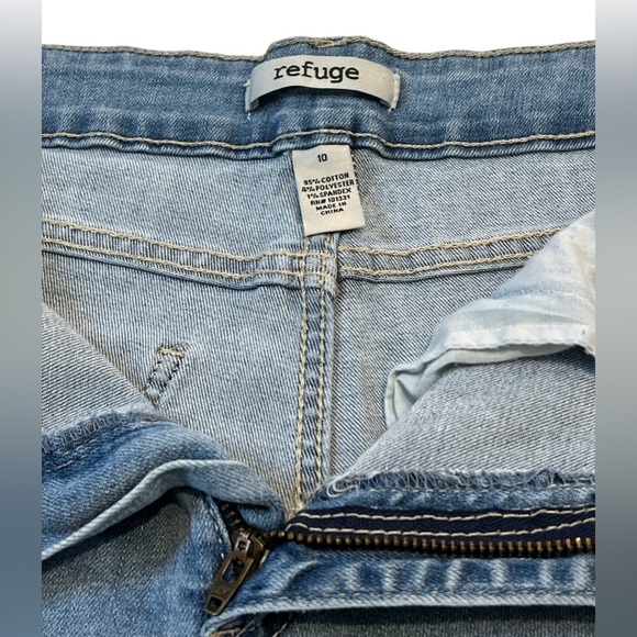 Refuge Distressed Skinny Jeans, Women’s, Light Wash Blue, Size 10 - Picture 5 of 9